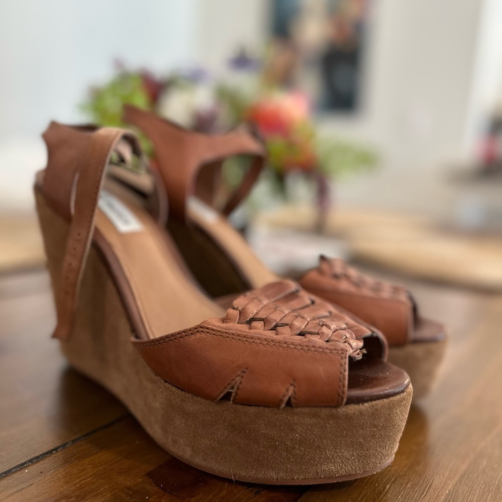 Steve Madden Brown Platform Sandals with Woven Leather